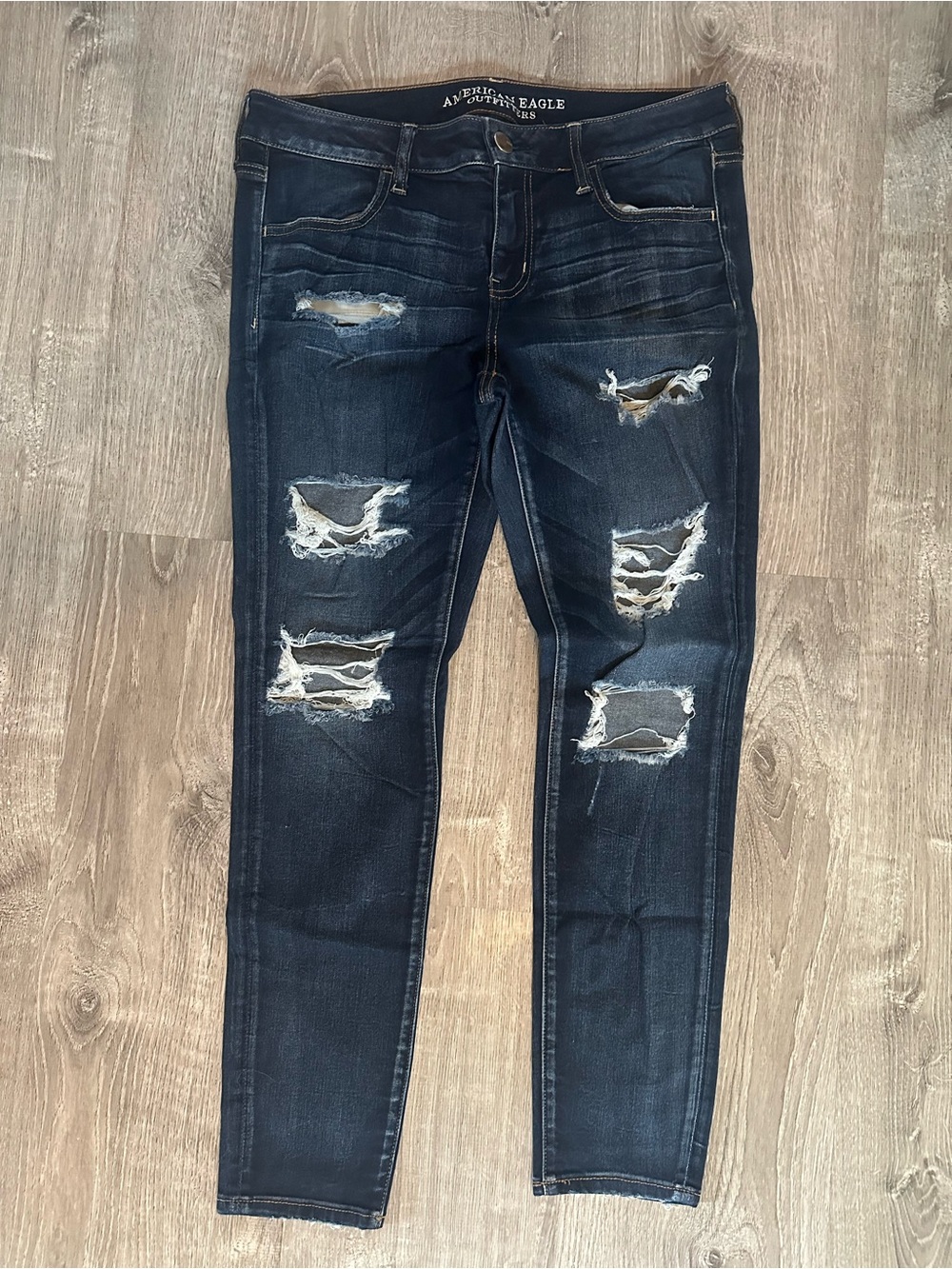 American Eagle Outfitters Women’s Dark Blue Distressed Skinny Jeans